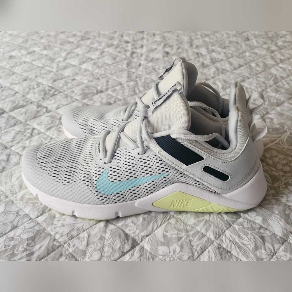 Nike Women's Training Running Sneakers Grey CD0212-006 Size 7.5